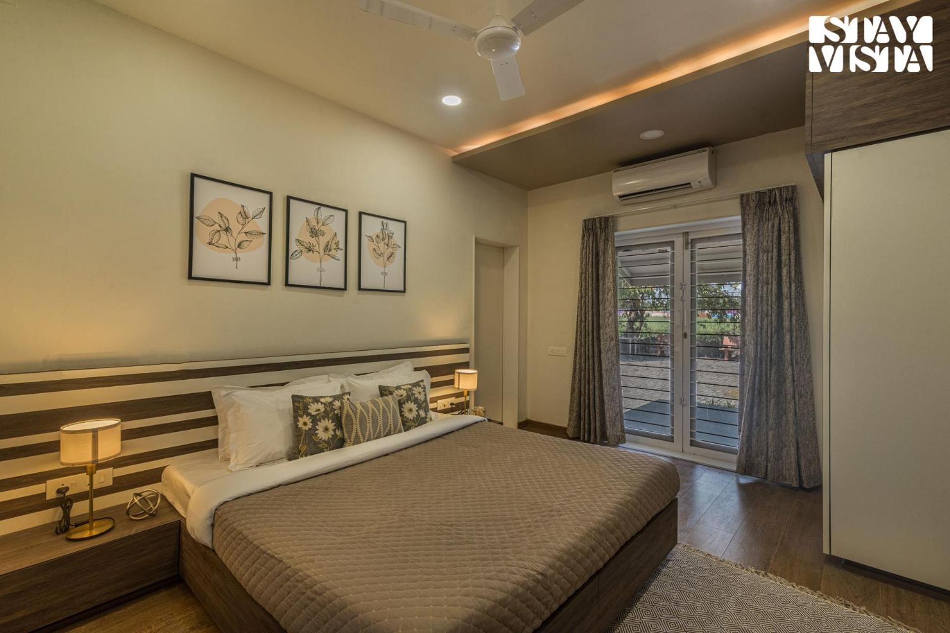 Stayvista'S Silver Grove - Serene Haven With Expansive Lawn & Terrace Нашик Екстер'єр фото