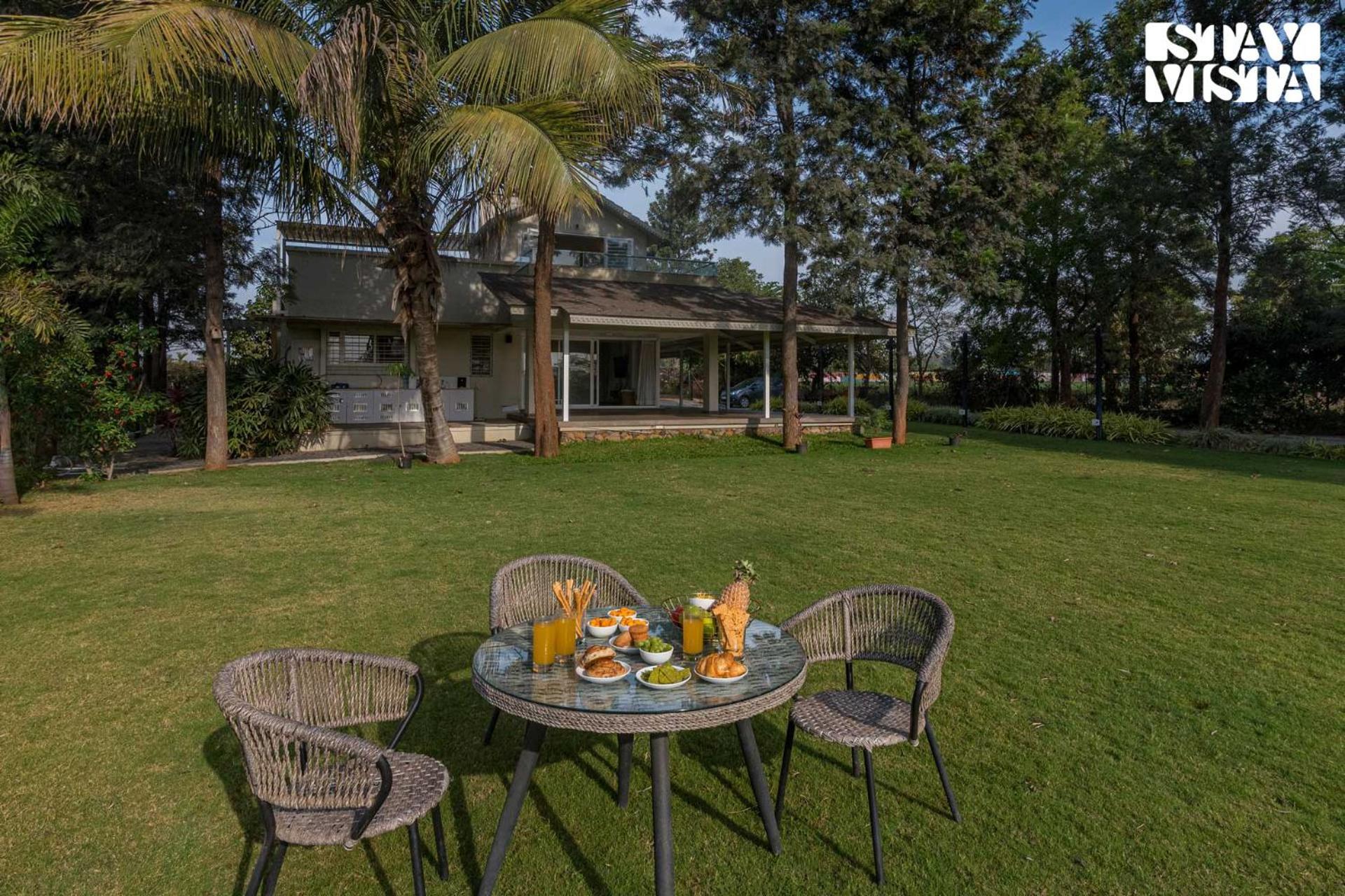 Stayvista'S Silver Grove - Serene Haven With Expansive Lawn & Terrace Нашик Екстер'єр фото